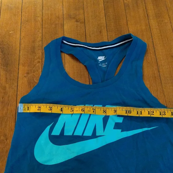 Size xs blue Nikes workout athletic top - Picture 13 of 16
